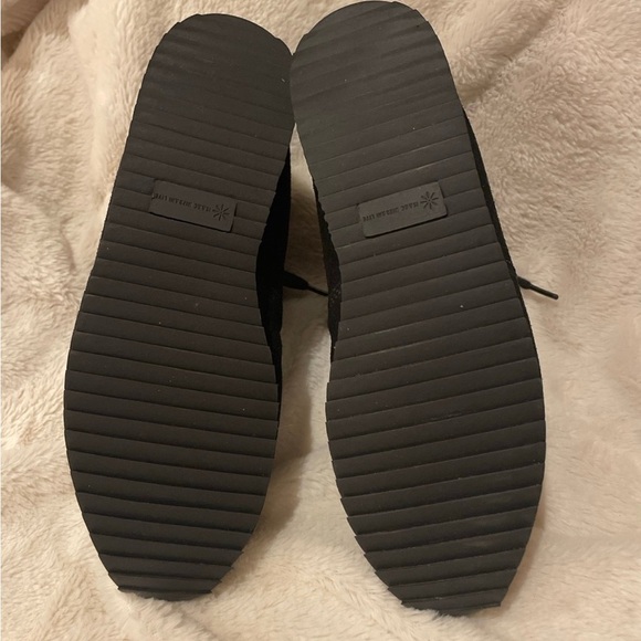 Isaac Mizrahi Live black suede lace up boots size 8.5 women's - Picture 4 of 4